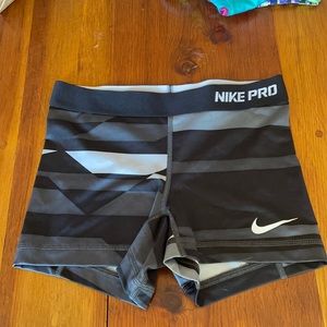 Nike pro 3” shorts